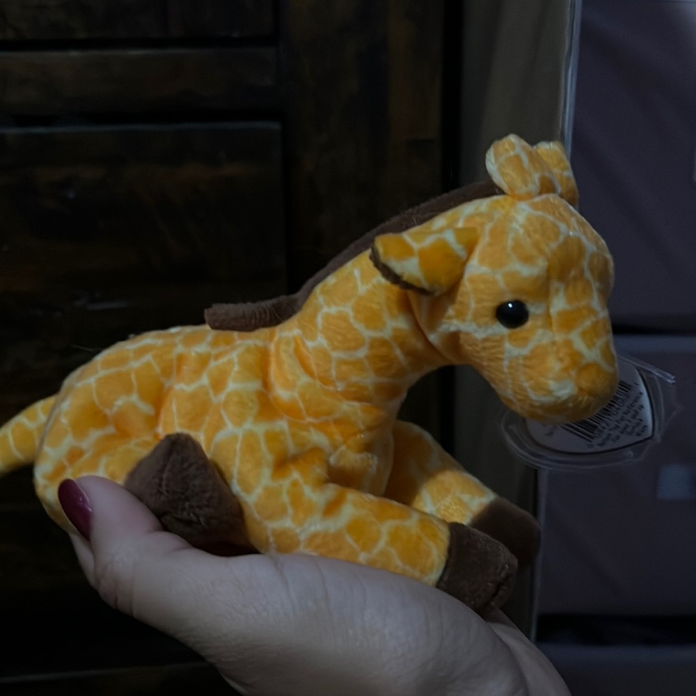 Giraffe beanie baby